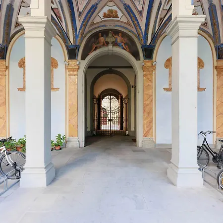 Borgo Pinti Luxury Duplex Apartment Florence