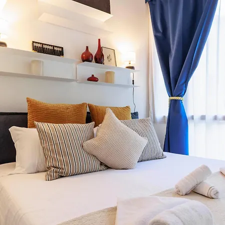 Borgo Pinti Luxury Duplex Apartment *